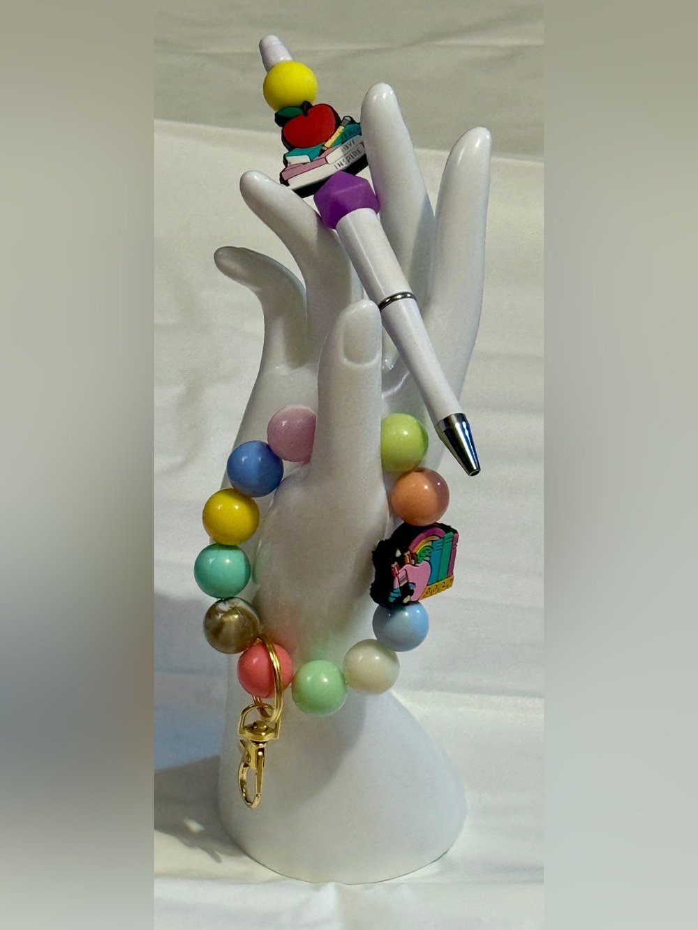 Teacher Kids Bookworm Beaded Pen, Keychain Wristlet Set School Gift BTJ - Picture 2 of 6